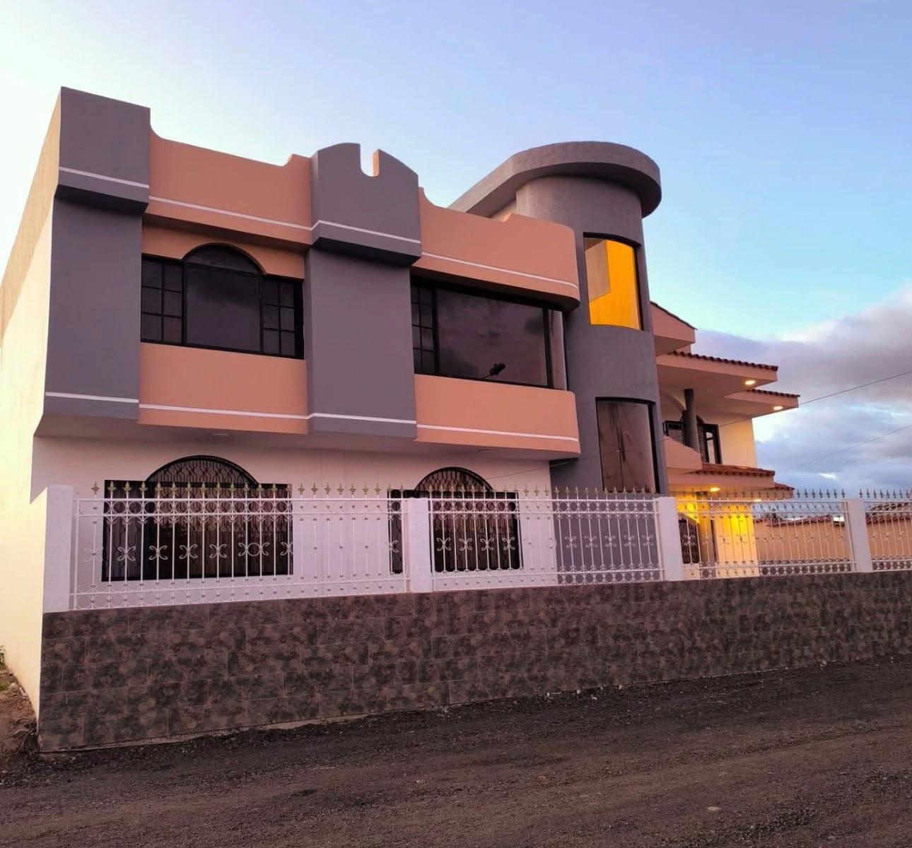 Casa en venta en Imbabura | Antonio Ante | Chaltura, Chaltura Calle Juan Elias Teran, 476 m²