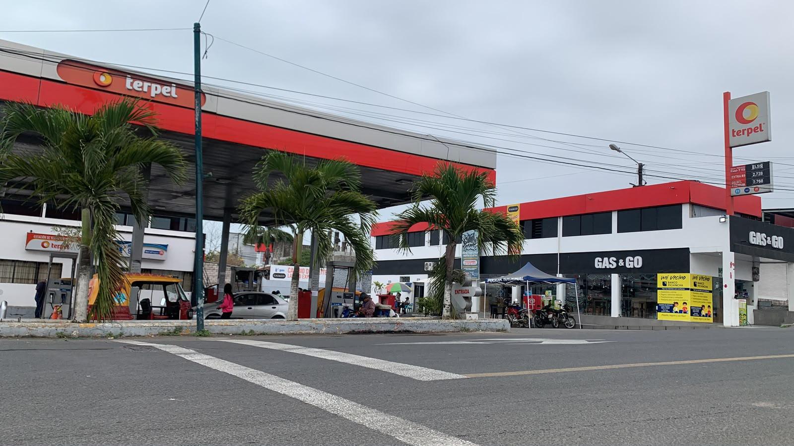 Local en venta en Manabí | Pedernales | Centro de Pedernales, Oportunidad de Inversión Gasolinera en Venta en Pedernales, 1943 m²