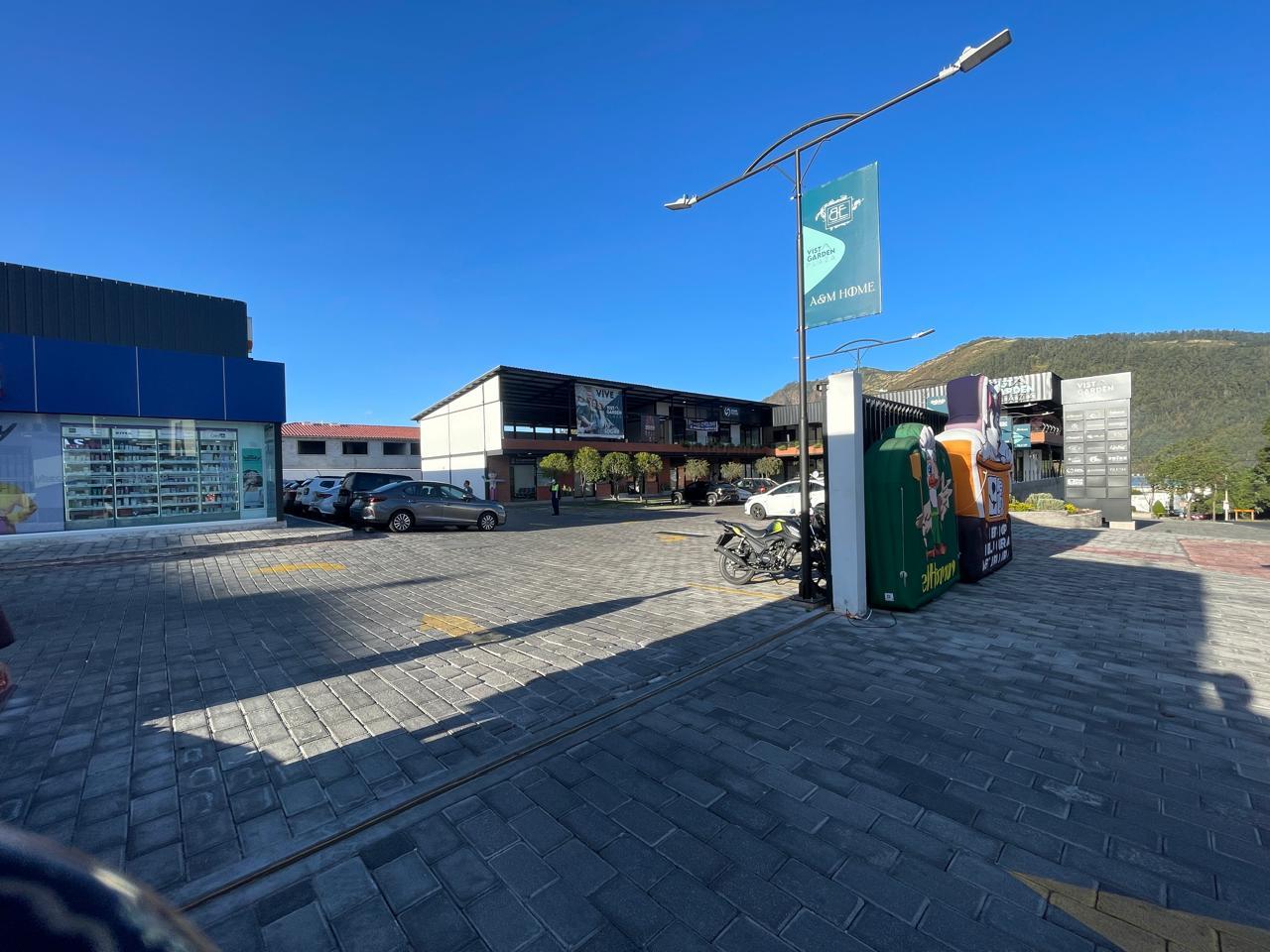 Local en alquiler en Pichincha | Quito | La Armenia, Vista Garden Plaza, Sebastián de Benalcázar y Enrique Gil, 50 m²