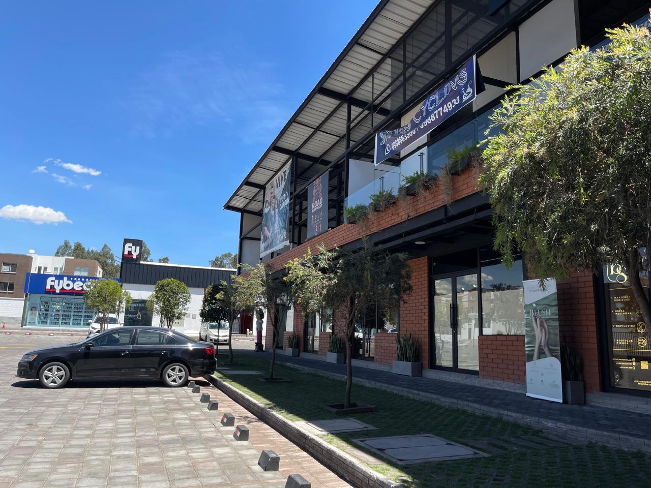 Local en alquiler en Pichincha | Quito | La Armenia, Vista Garden Plaza, Sebastián de Benalcázar y Enrique Gil, 50 m²