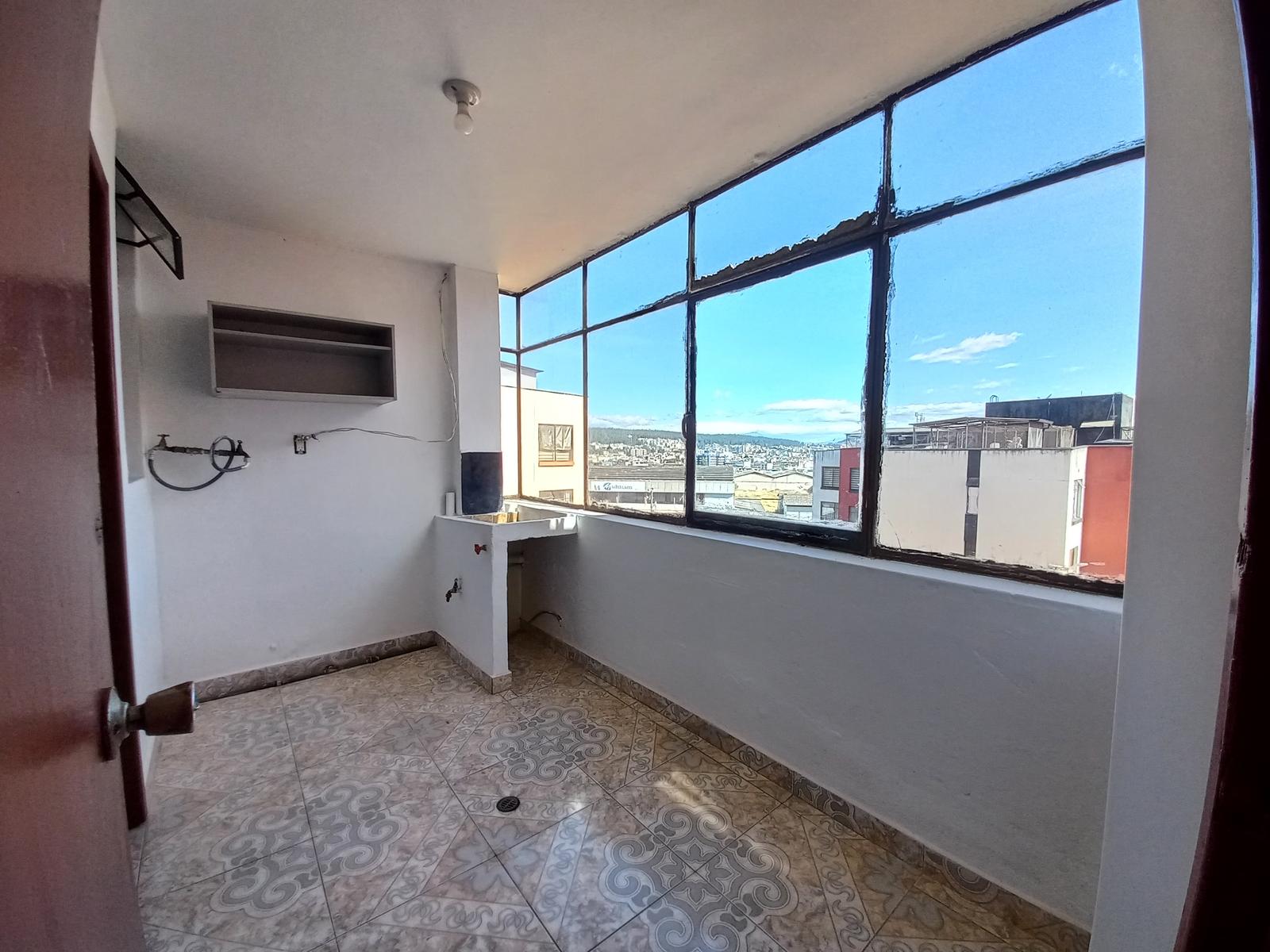 Departamento en venta en Pichincha | Quito | La Luz, Quito, La kennedy, La Luz, calles Jacinto Jijón y Rafael Ramos, 108 m²