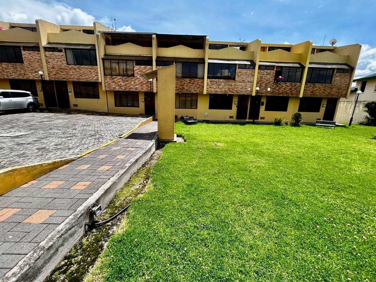 Casa en venta en Pichincha | Quito | Los Chillos, ILALO S/N CONJUNTO ILALO, 136 m²