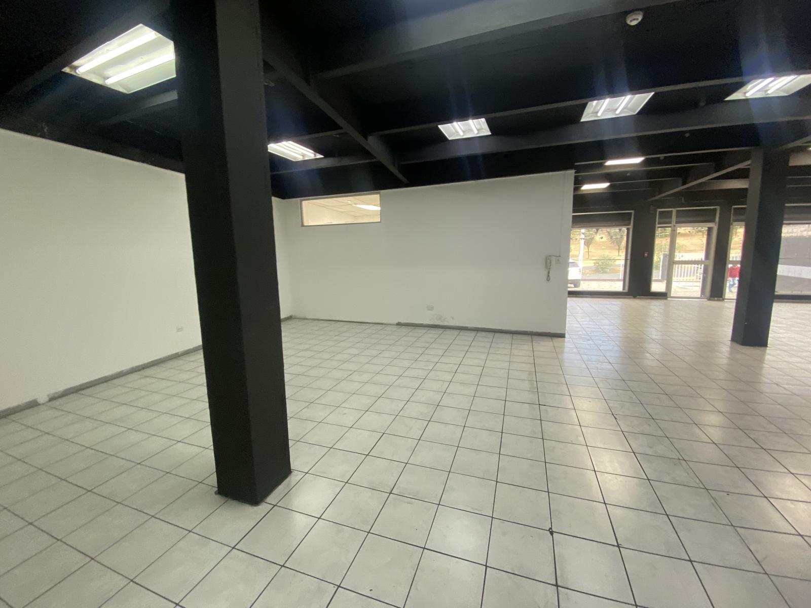Edificio Comercial for rent in Pichincha | Quito | Norte de Quito, Av Galo Plaza Lazo Intercambiador para Carcelén, 410 m²