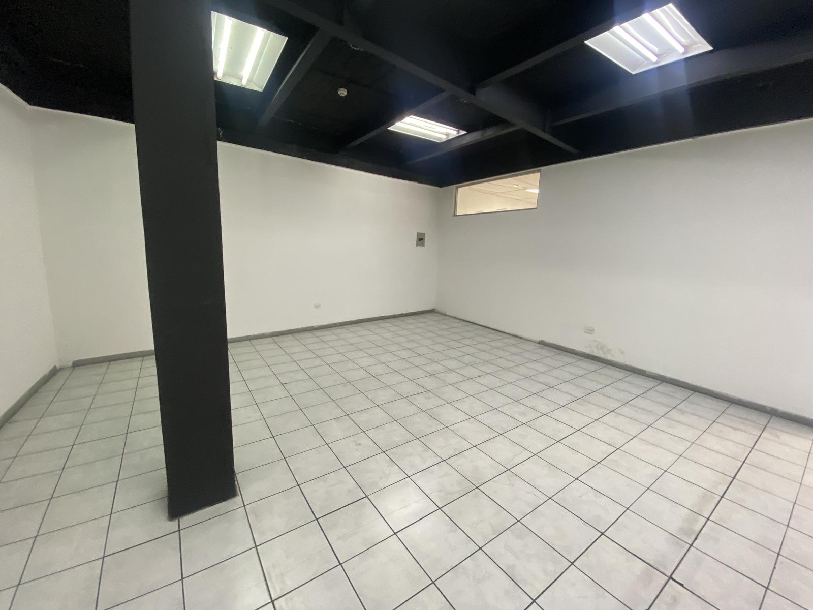 Edificio Comercial for rent in Pichincha | Quito | Norte de Quito, Av Galo Plaza Lazo Intercambiador para Carcelén, 410 m²