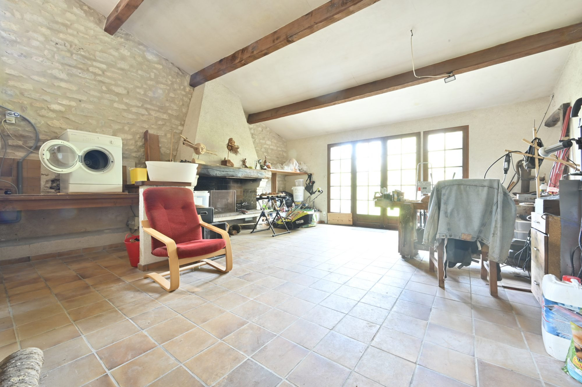 Immeuble 207 m² · à Saint-Jean-d'Angély · 207 m² · 265 000 €