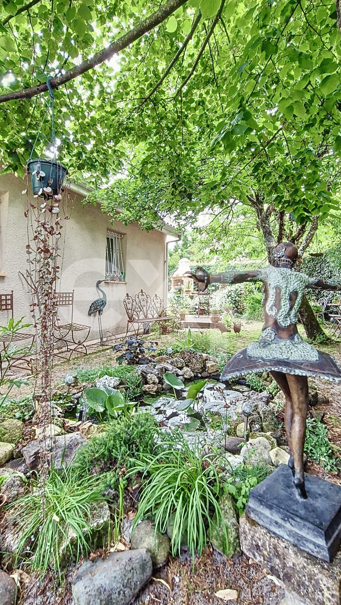 EYSINES – 5-Room House 91 m² in OCCUPIED LIFE ESTATE – 58.5% Discount – Garage, Sunroom, 465 m² Land – Near Tram D 3