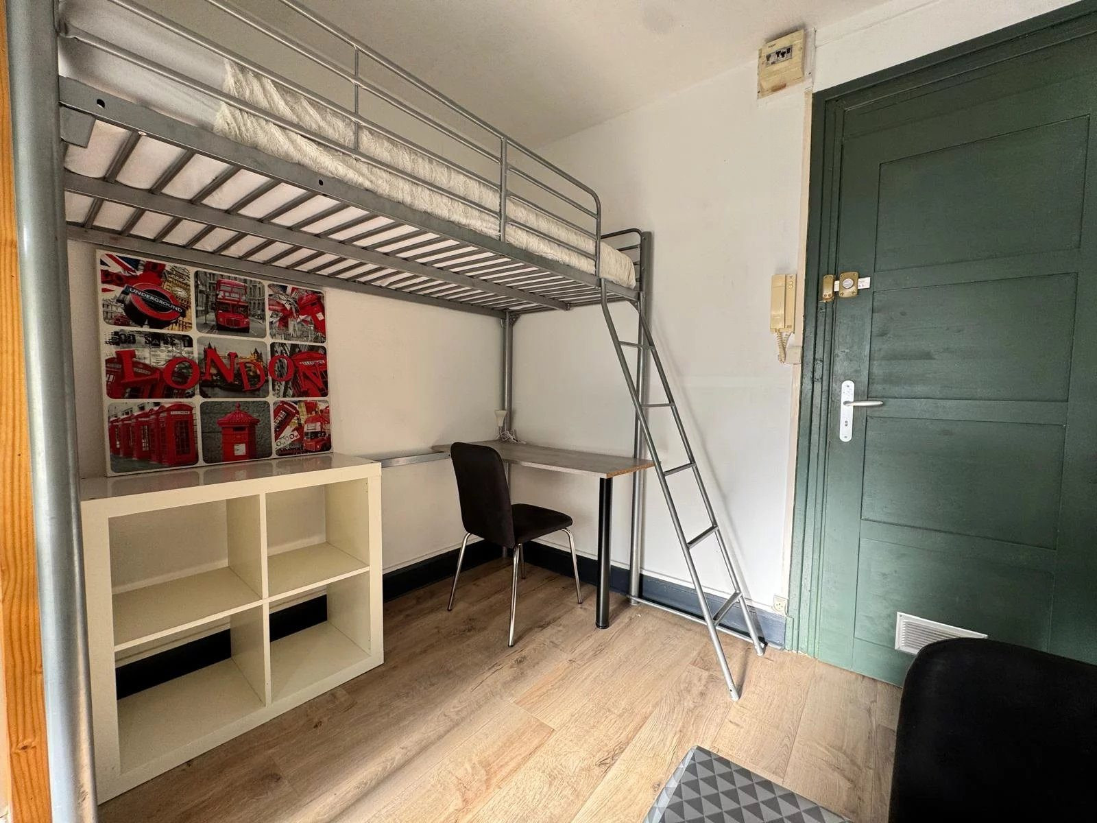 CHAMBRE MEUBLEE avec stationnement - Quartier Clémenceau / Butte