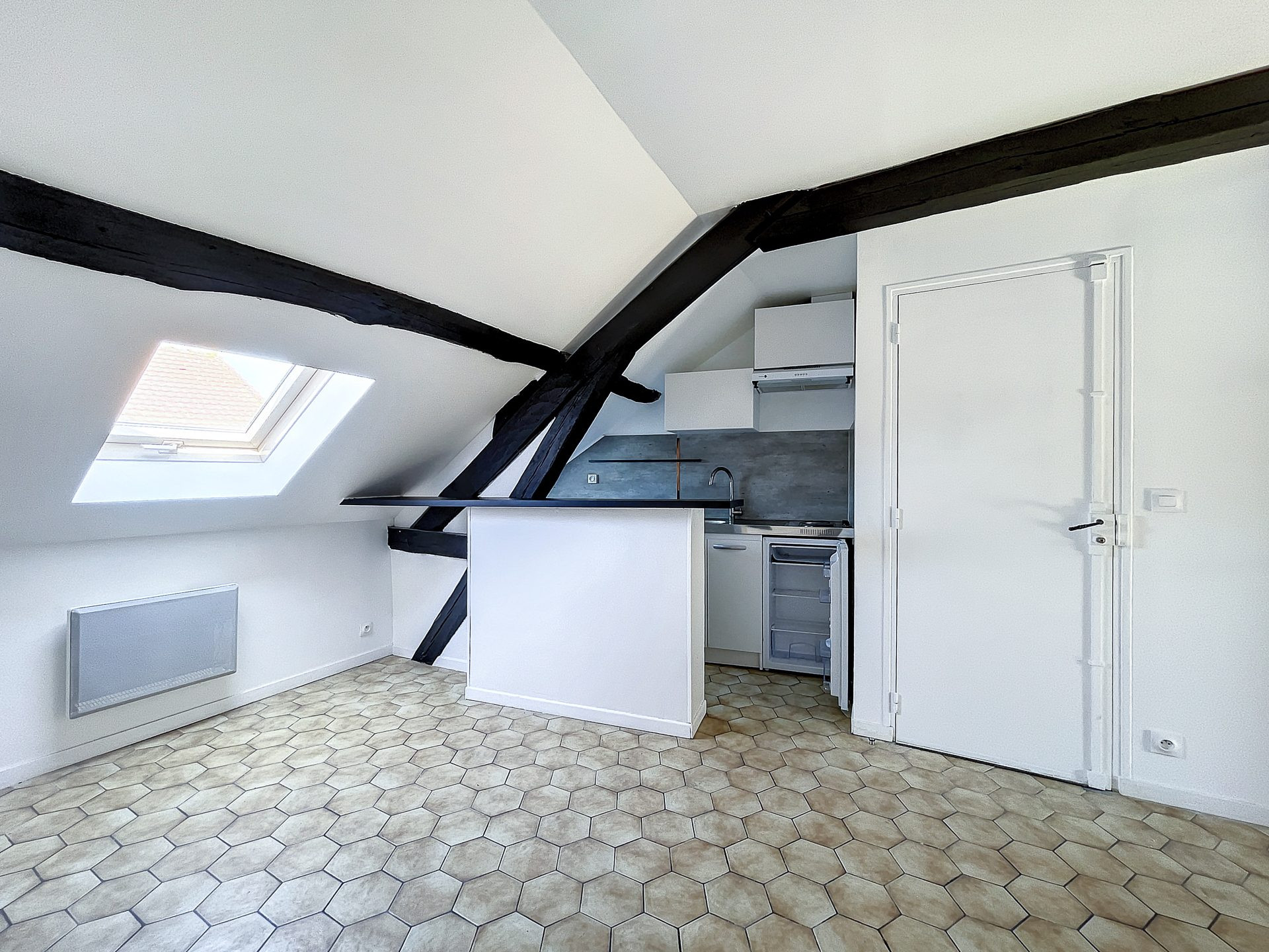Appartement à louer à Lormaye, 27 m²