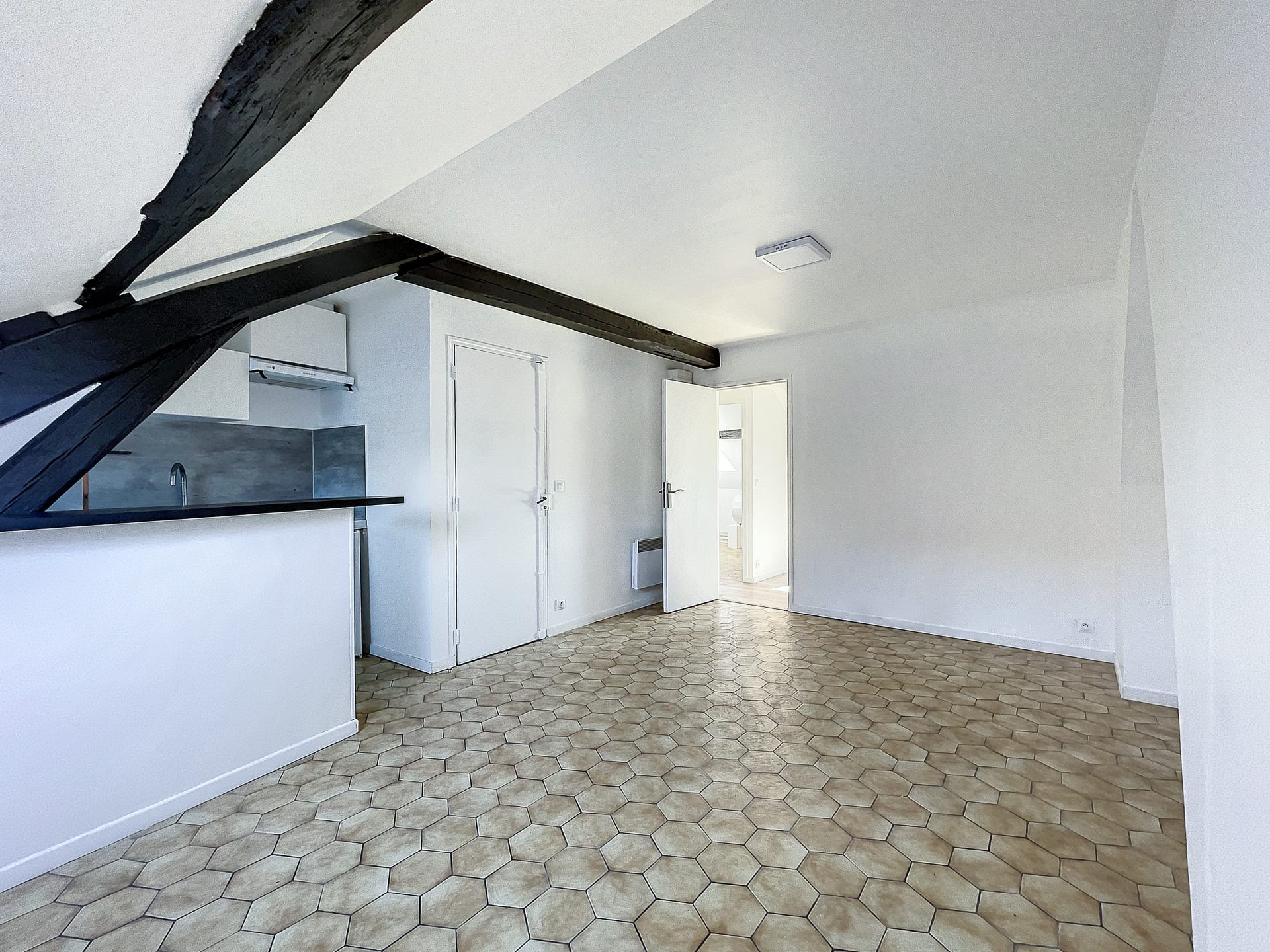 Appartement à louer à Lormaye, 27 m²