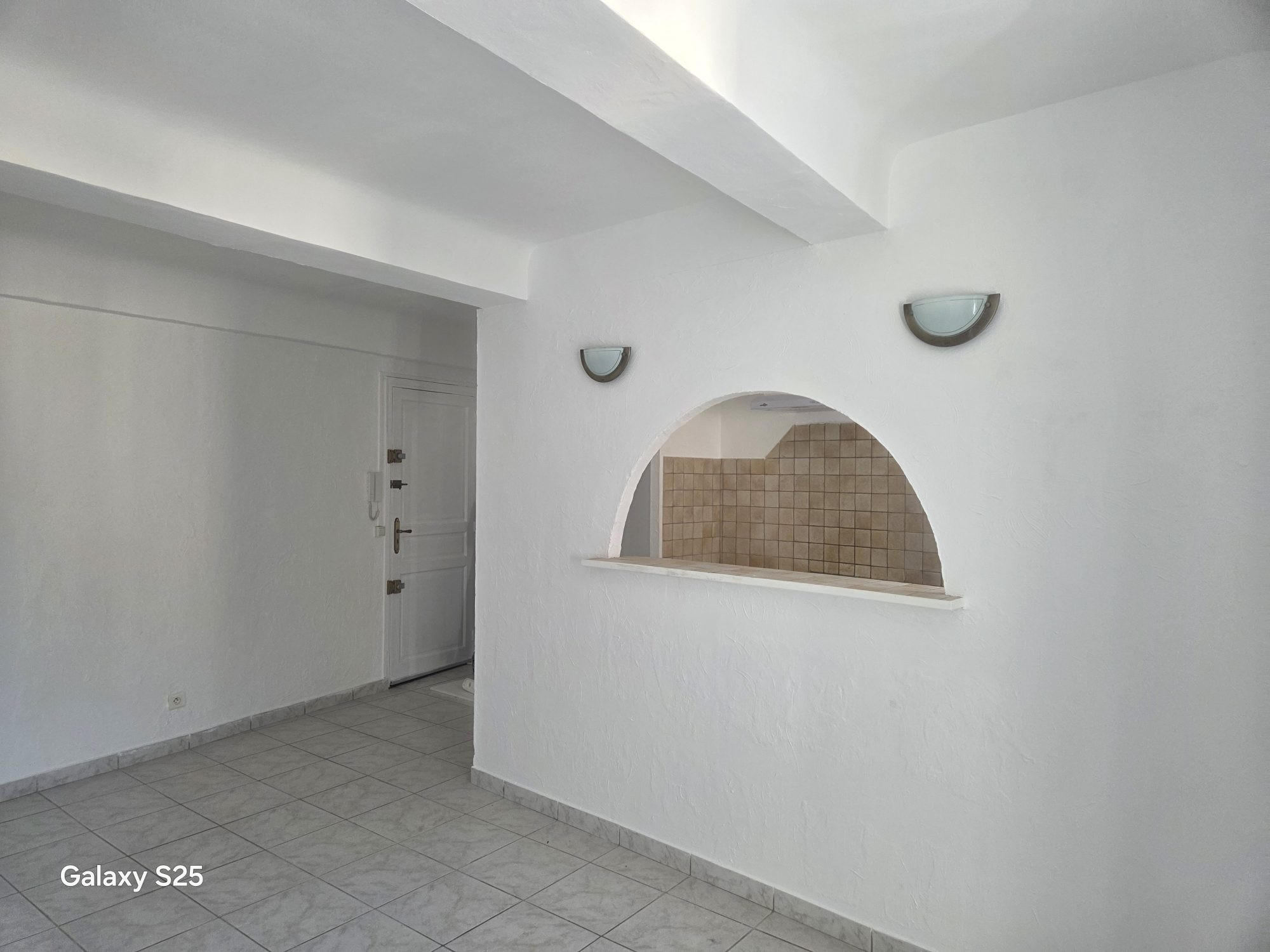 Appartement à louer à Solliès-Pont, 30 m²