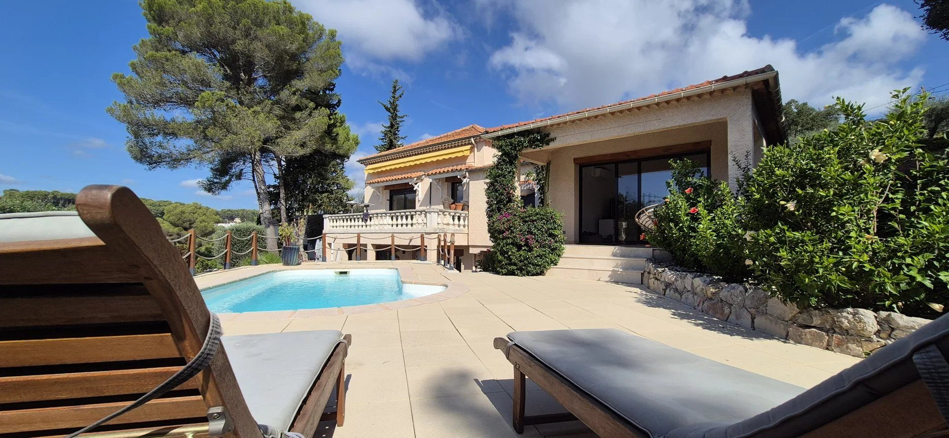 Magnifique villa meublée à louer à Mougins