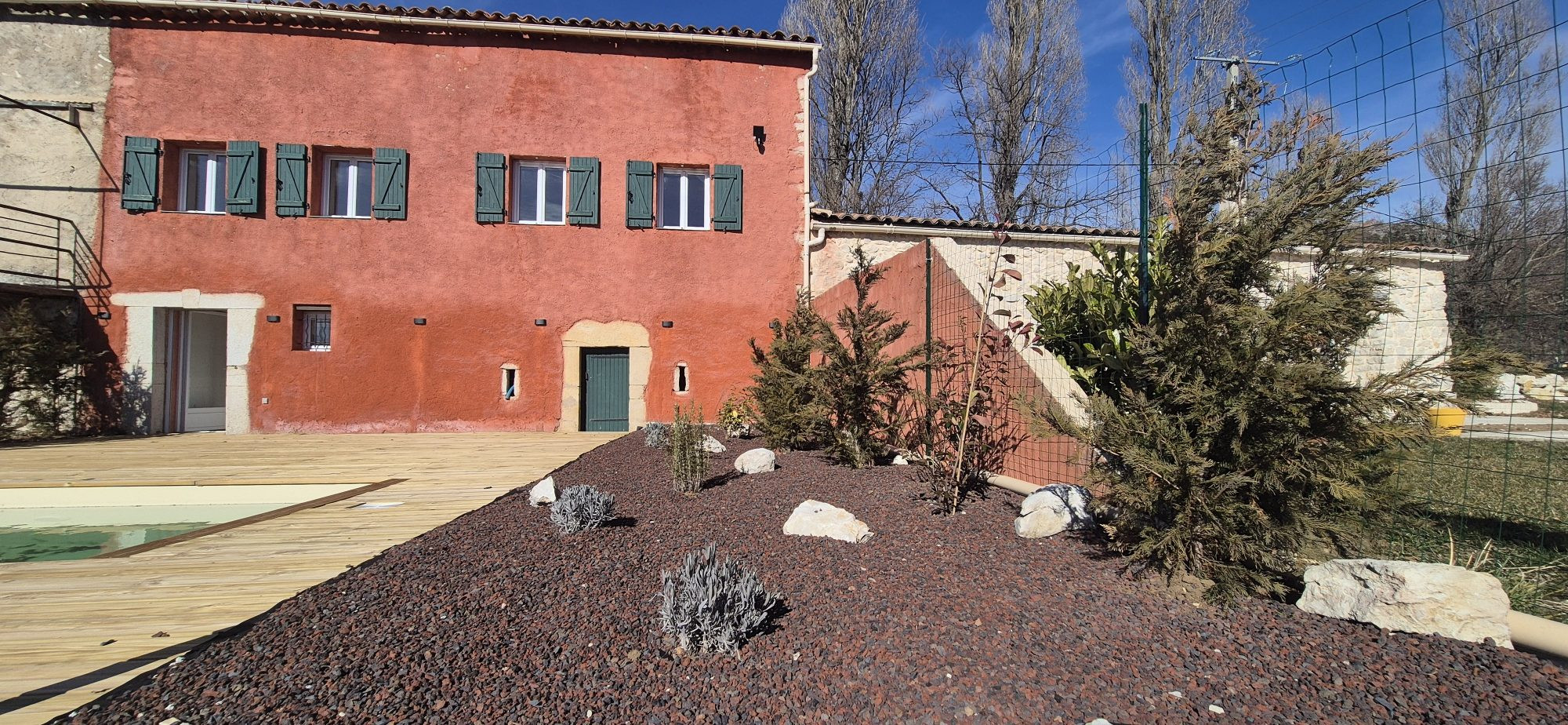 Maison à louer dans la forêt communale de Grasse