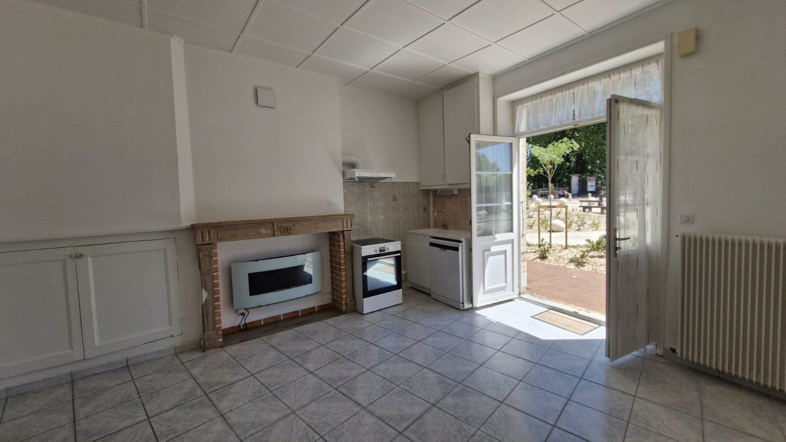 Maison à louer à Pierre-de-Bresse, 129 m²