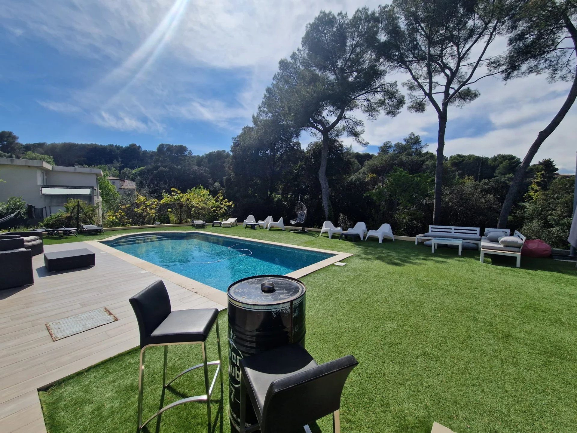 Maison à louer à Vallauris, 190 m²