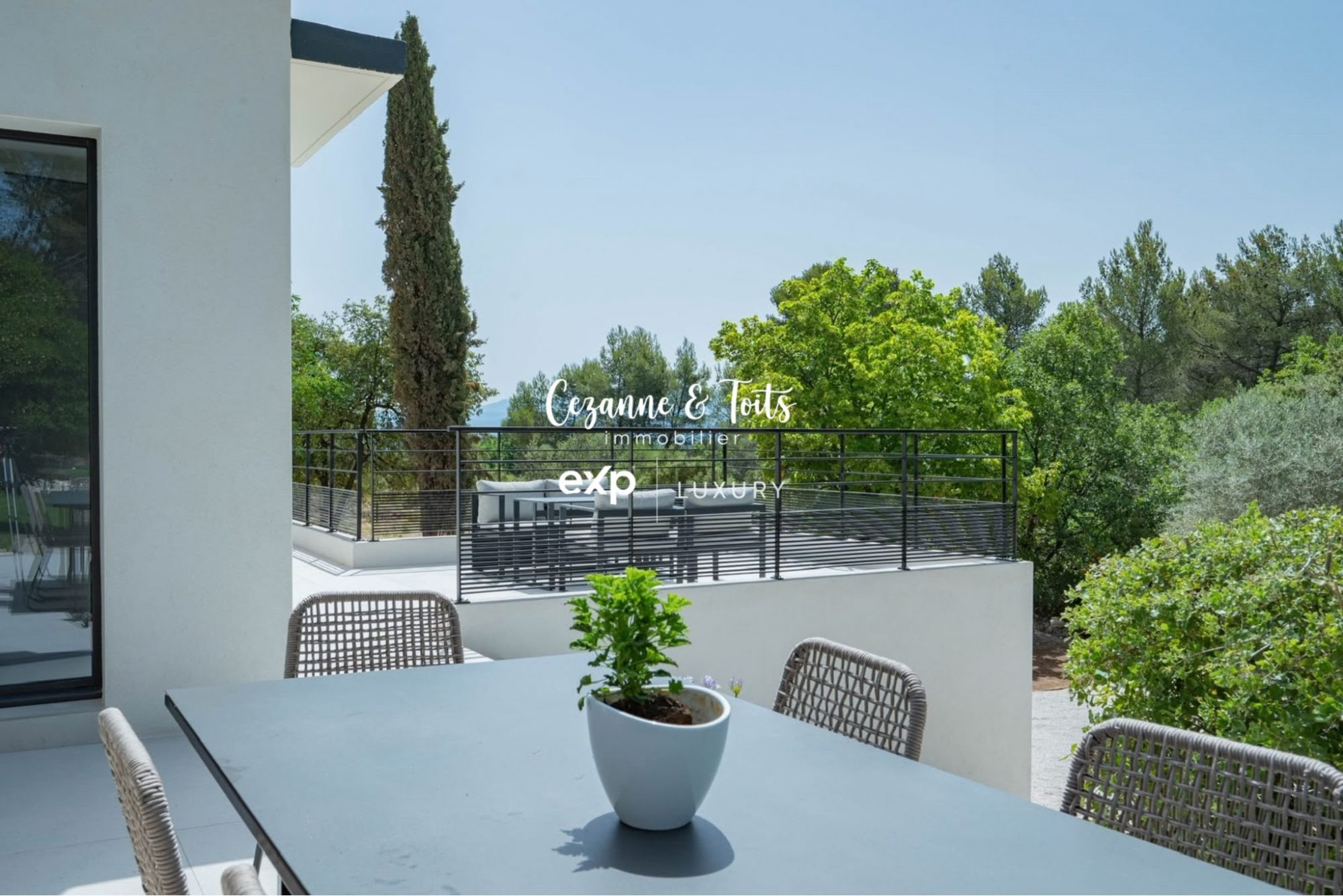 Maison à louer à Aix-en-Provence, 178 m²
