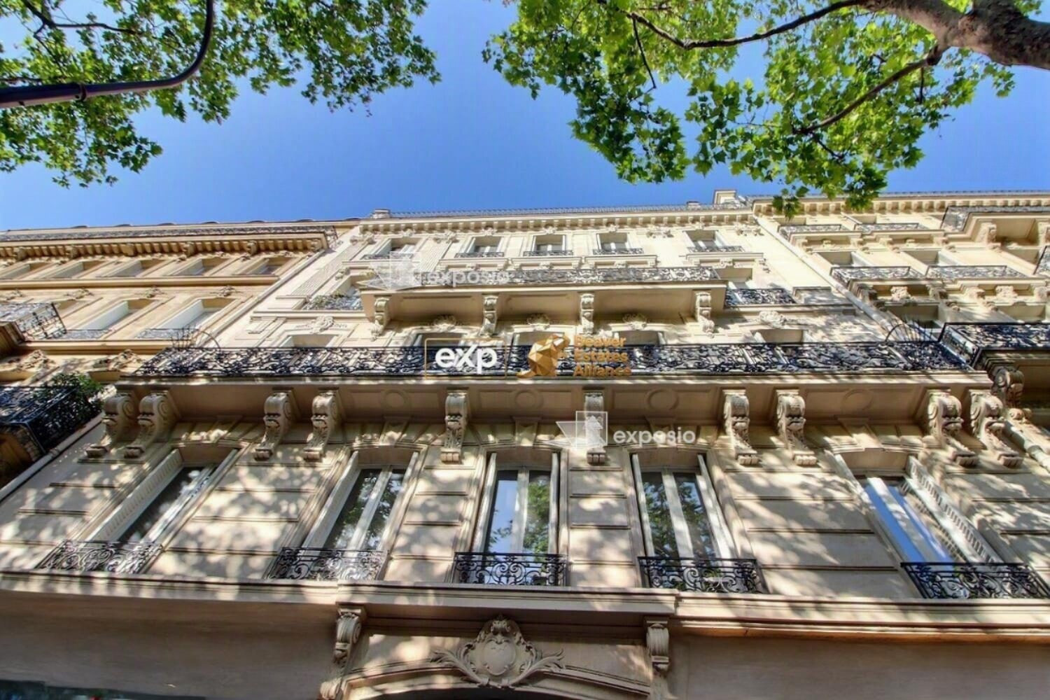 Commercial Real Estate for rent in Paris