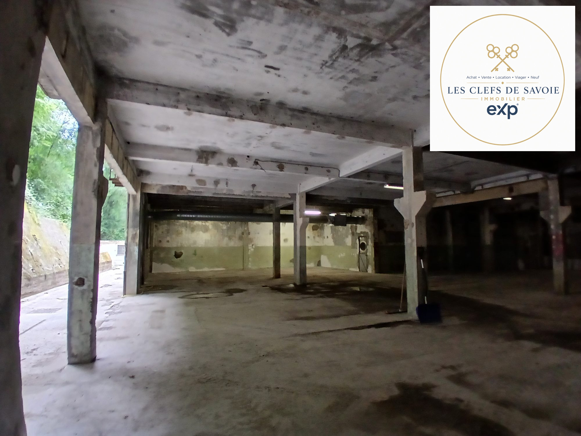 Commercial Real Estate for rent in Le Cheylas