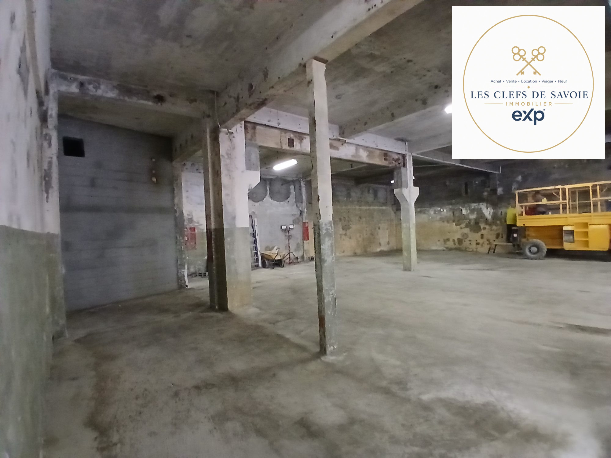 Commercial Real Estate for rent in Froges