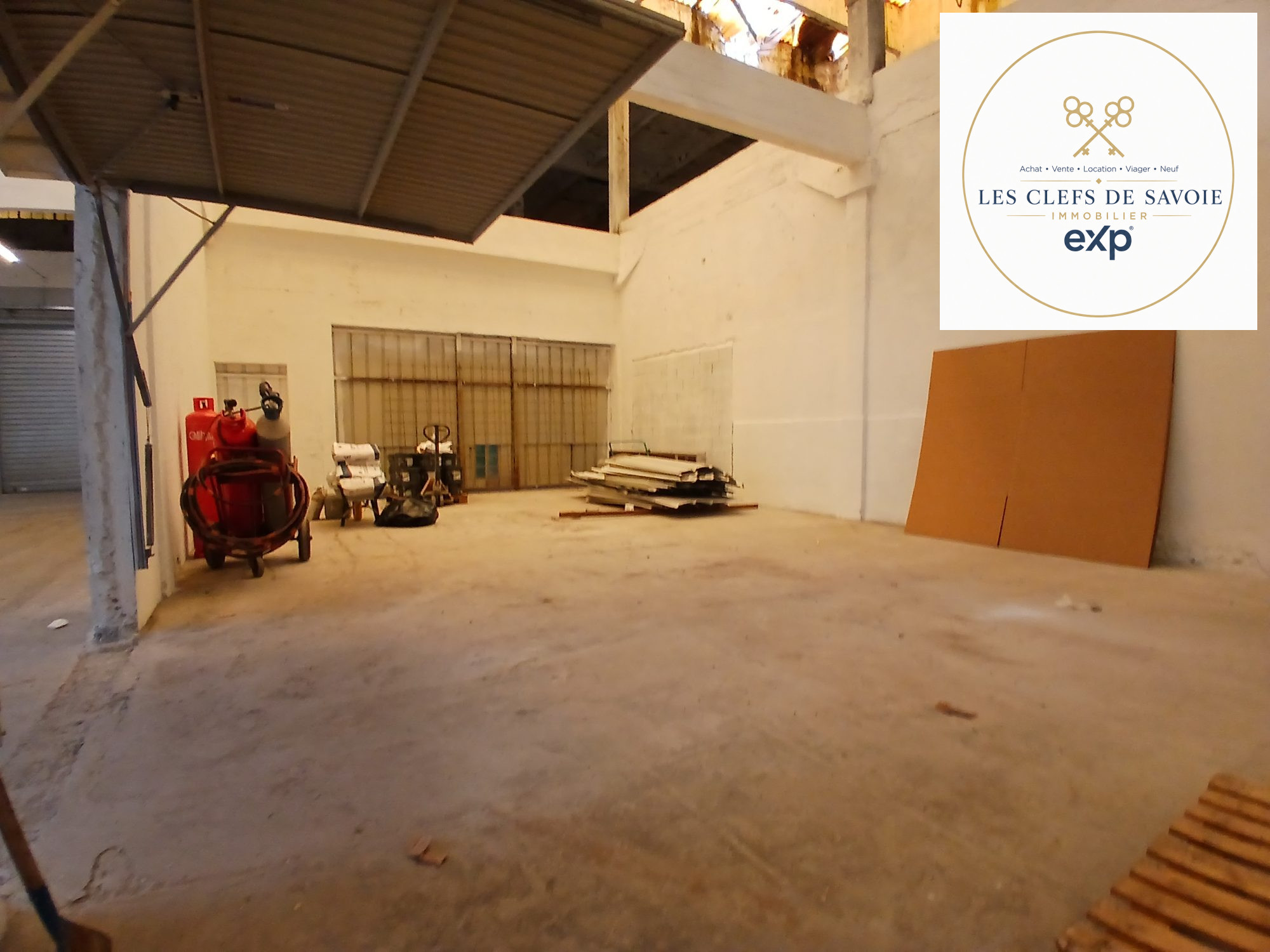 300m2 Commercial Space Cheylas