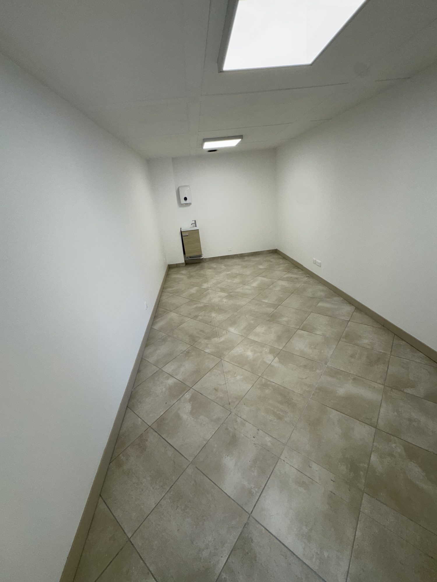 Immobilier pro à louer à Dax