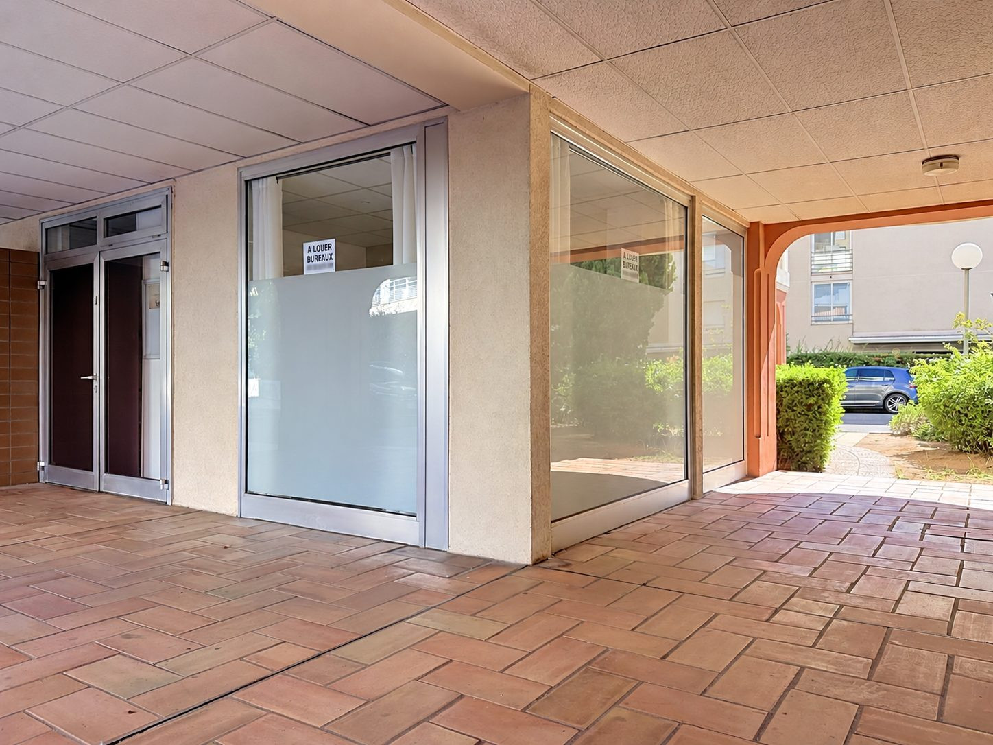Immobilier pro à louer à Fréjus