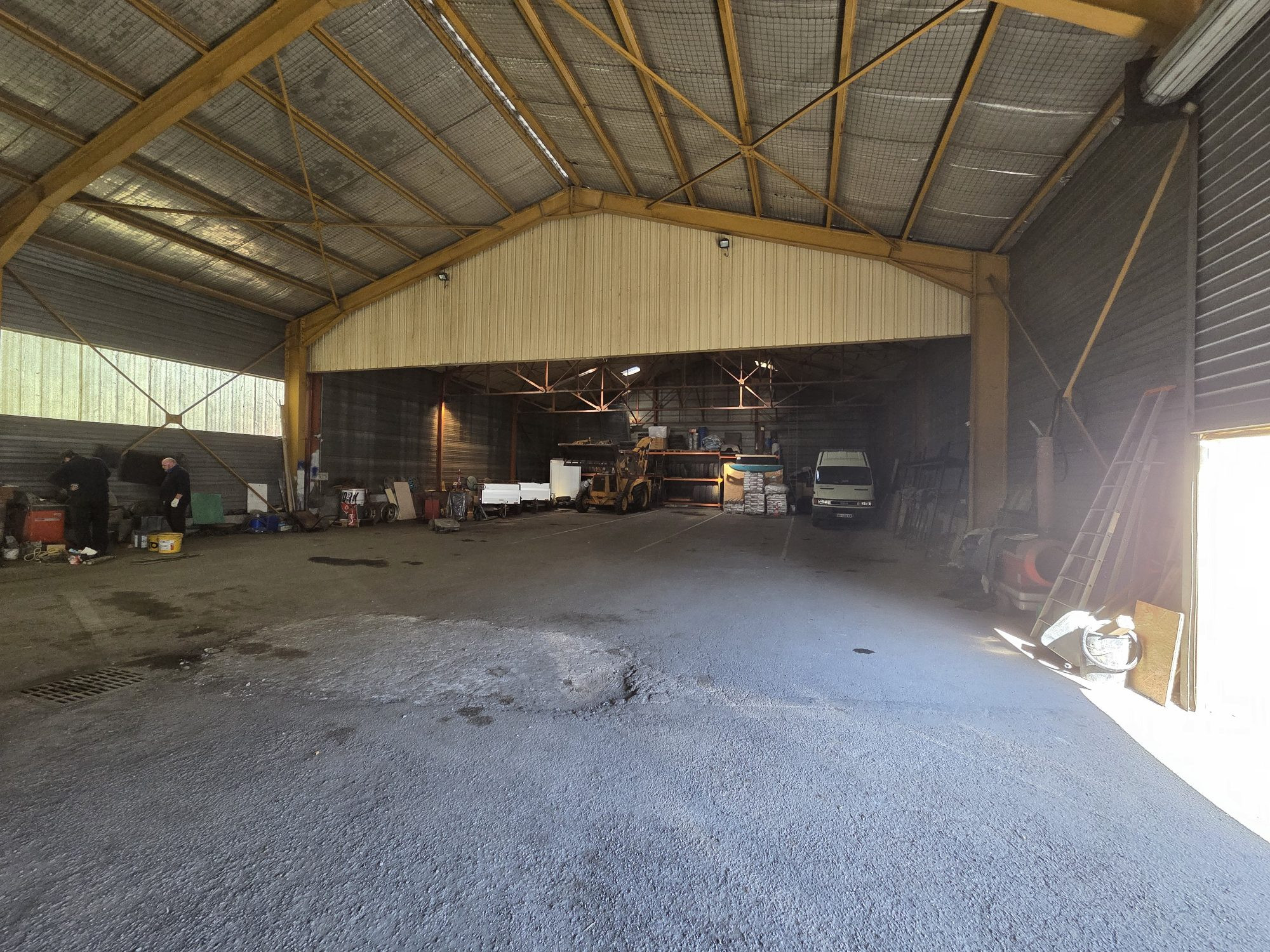 Location Entrepot Batiment Zone Commercial 506m2 grand parking