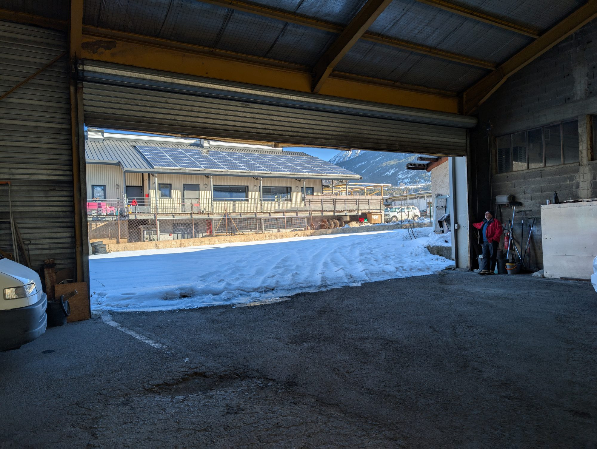 Location Entrepot Batiment Zone Commercial 506m2 grand parking