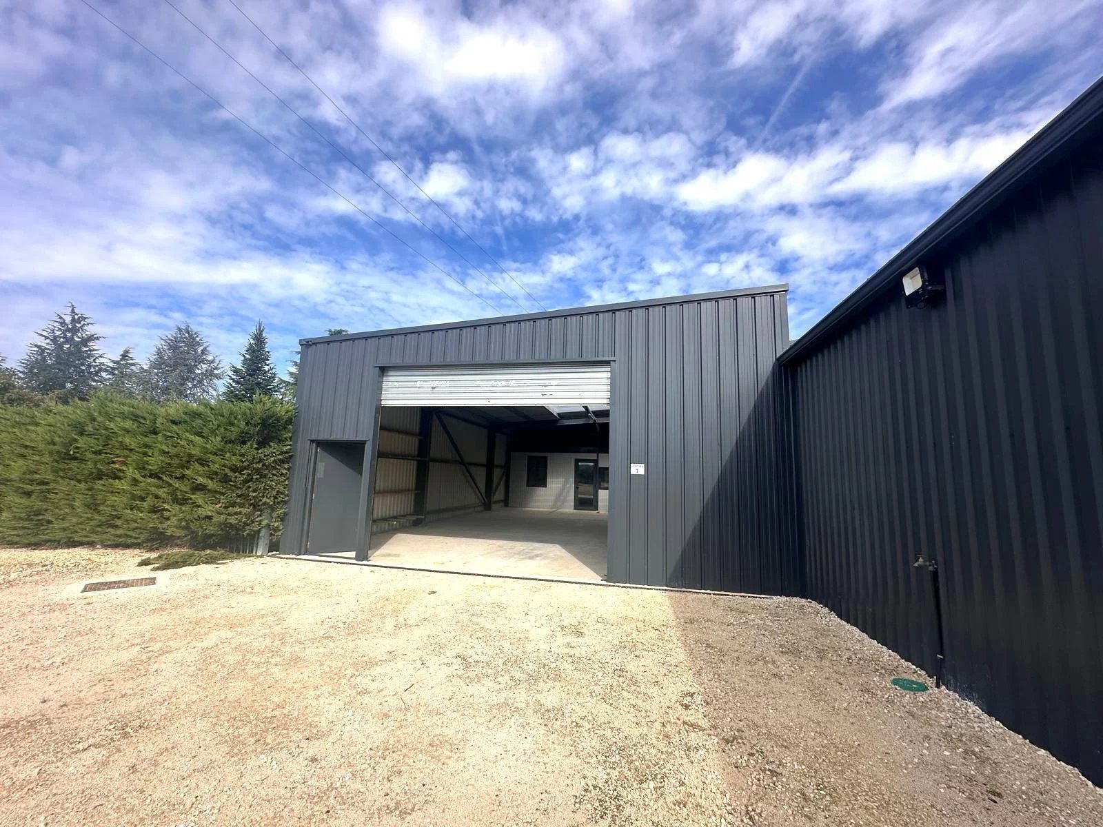 WAREHOUSE / WORKSHOP 500 m² READY TO USE – BERGERAC – SECURED SITE 5