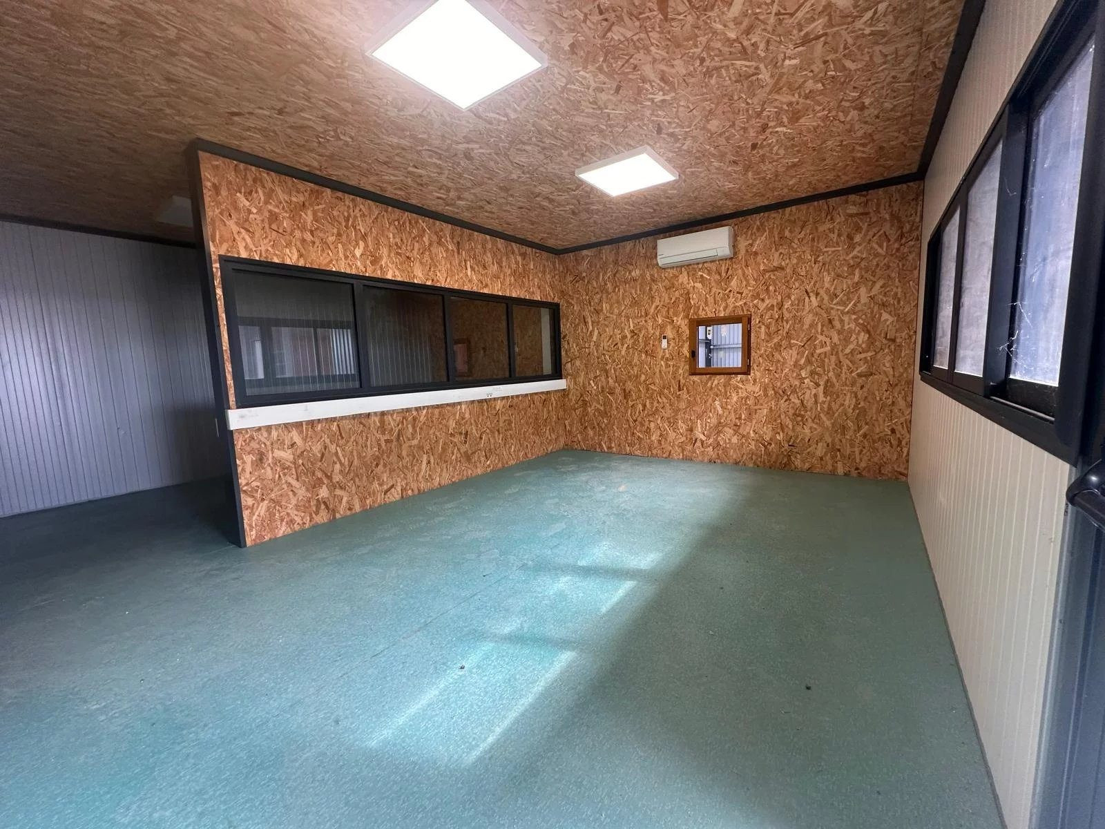 WAREHOUSE / WORKSHOP 500 m² READY TO USE – BERGERAC – SECURED SITE 3