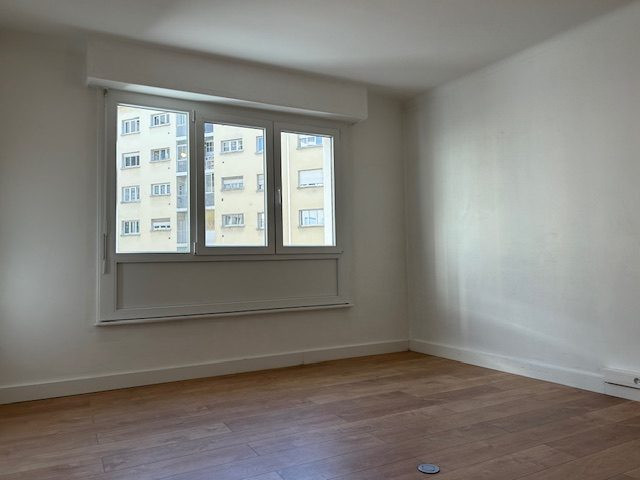 Immobilier pro à louer à Annecy