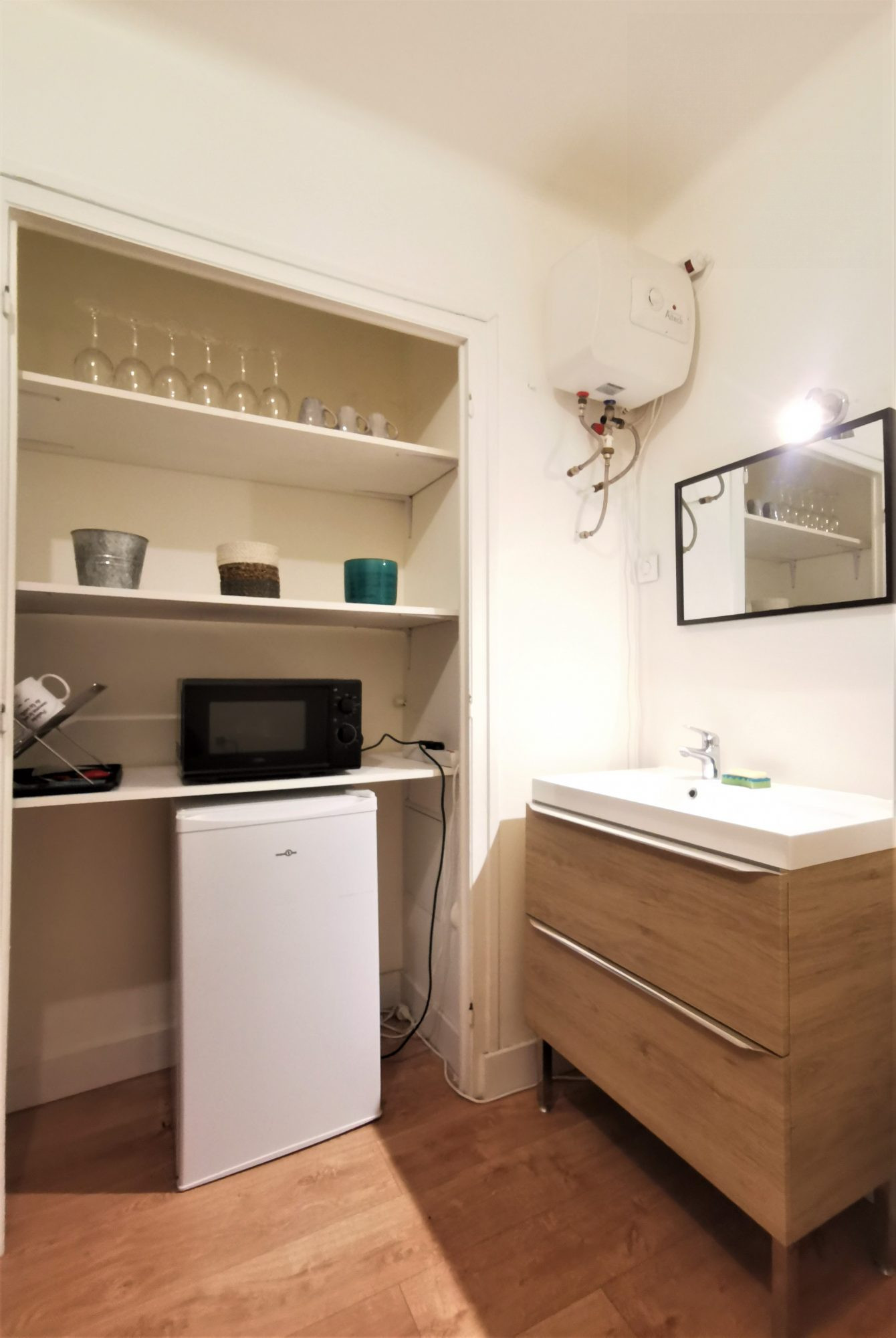 À LOUER – Bureau 16 m² avec point d’eau – Annecy Centre (74000)