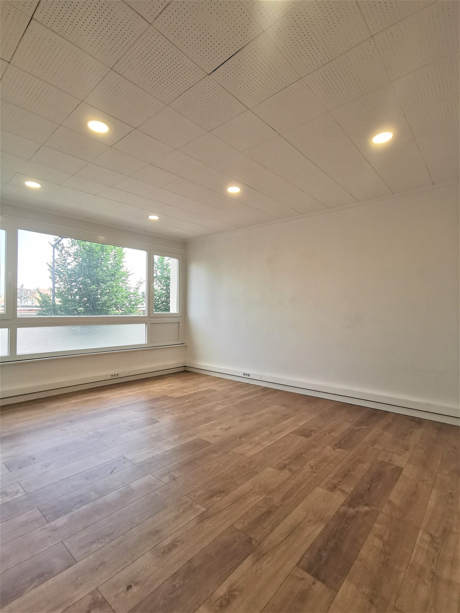 Immobilier pro à louer à Annecy