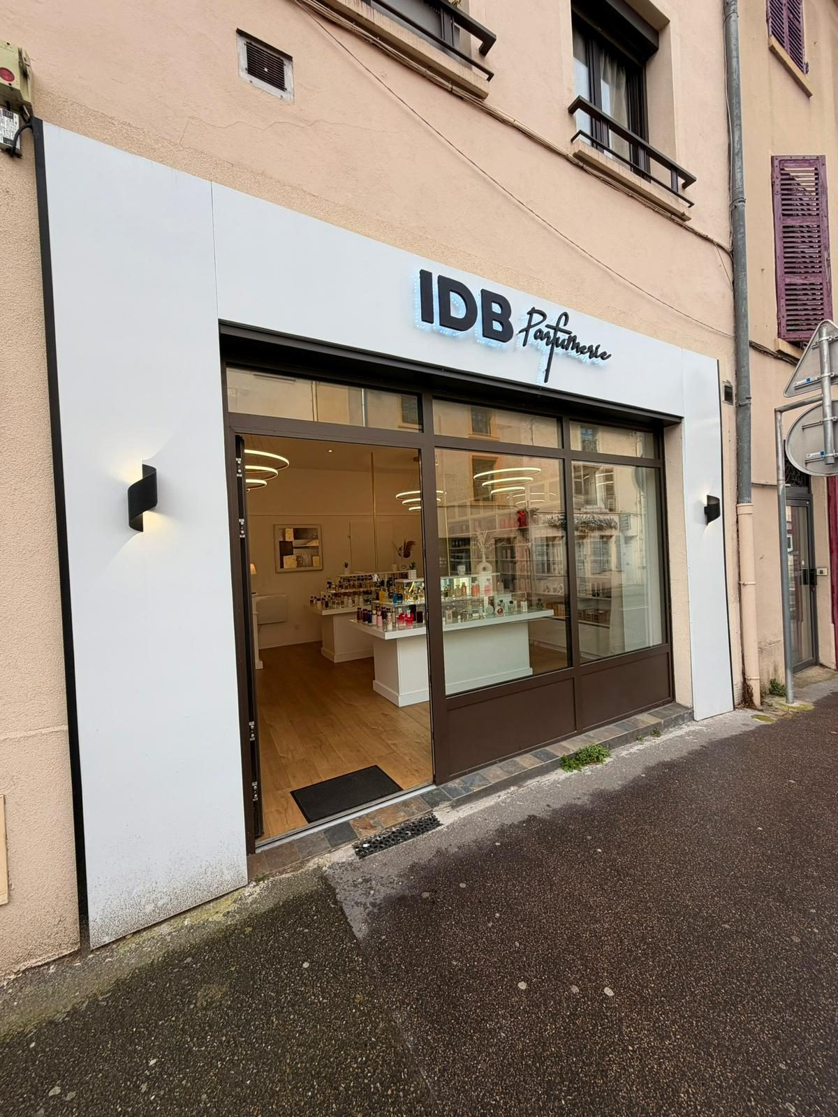 For Lease - Commercial Space - 32 m² - Caluire 4