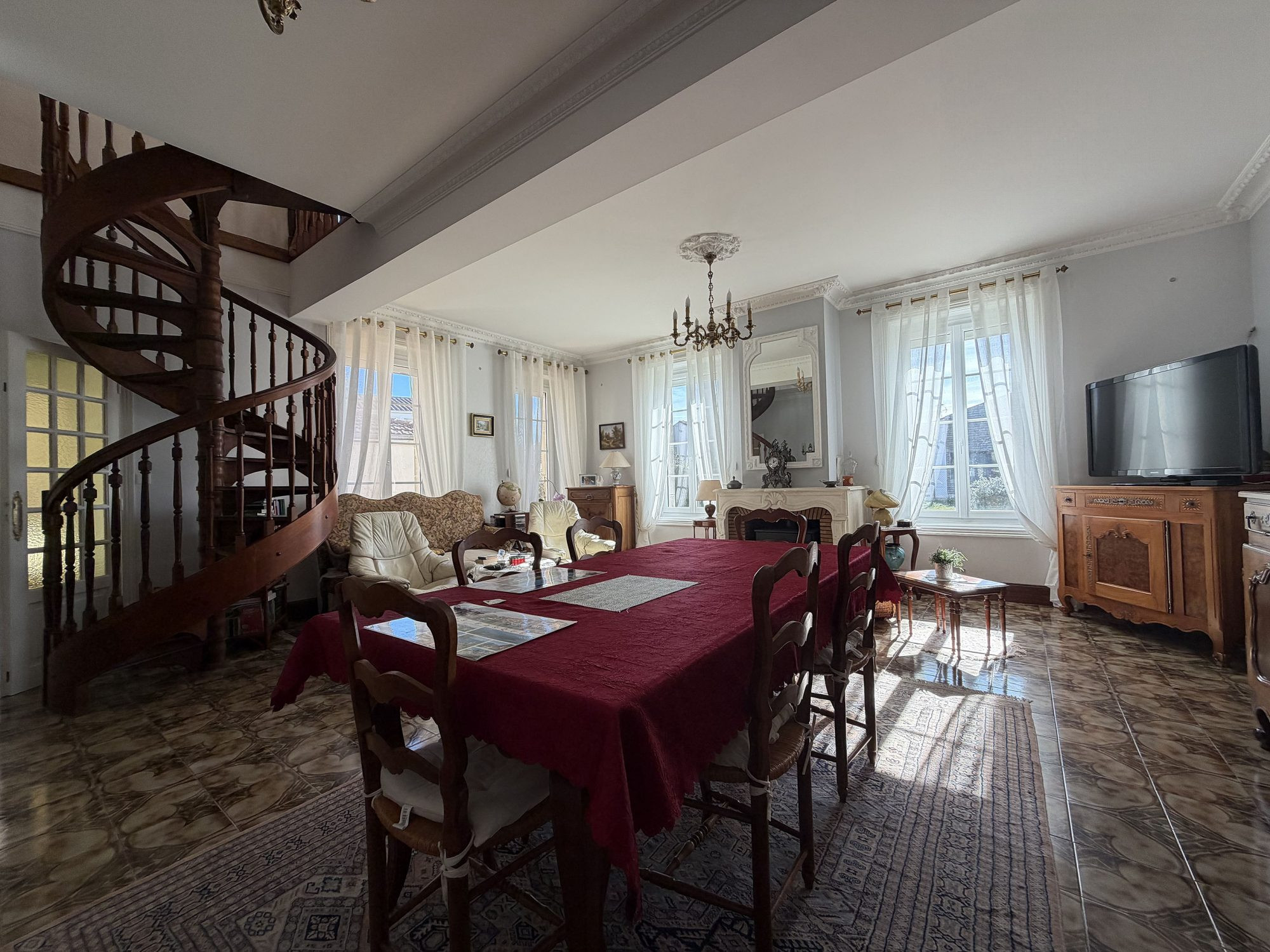 Occupied House + Free Gîte 4