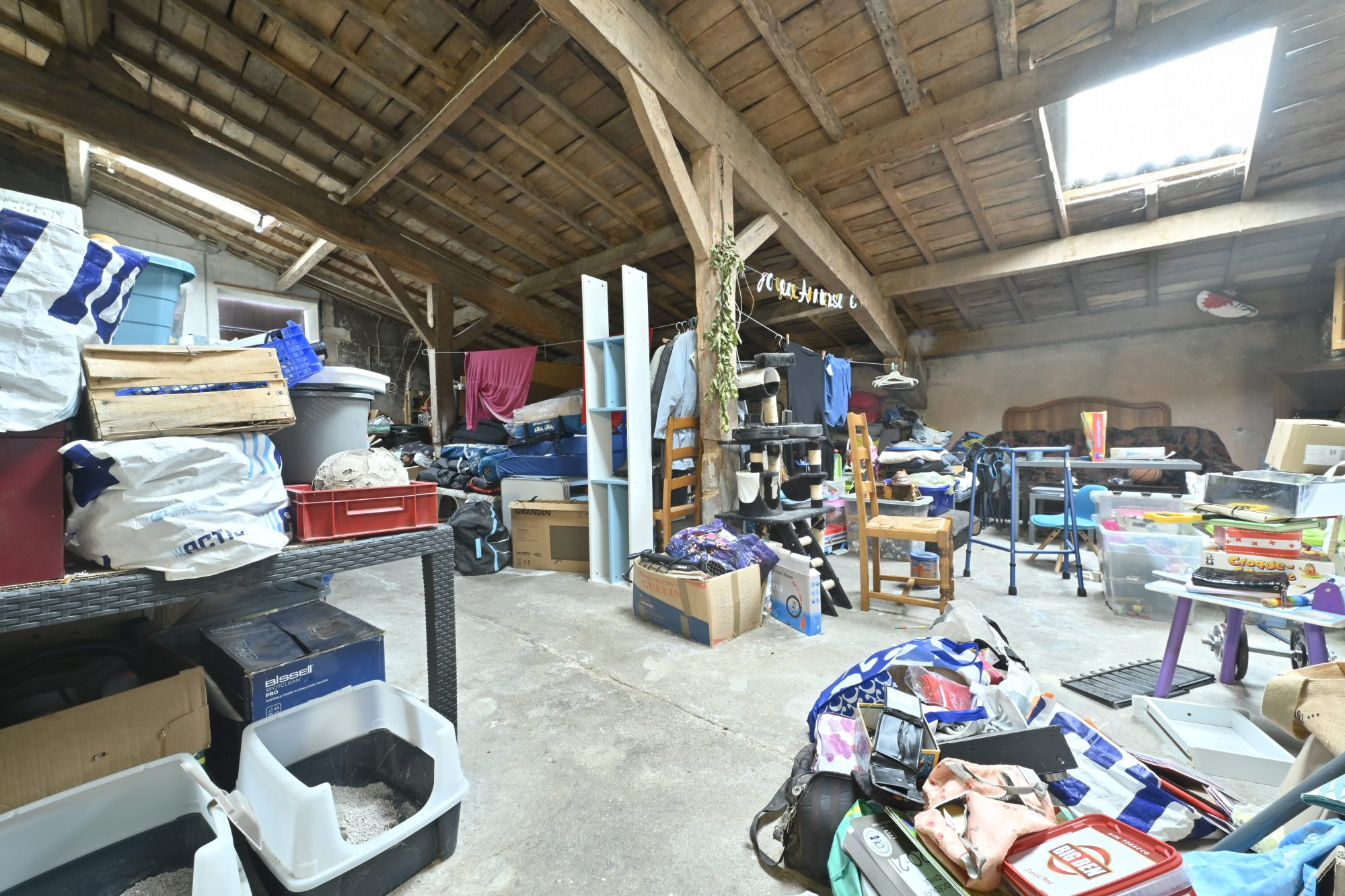 Maison 8 pièces 200 m² · à La Chapelle-des-Pots · 200 m² · 210 000 €