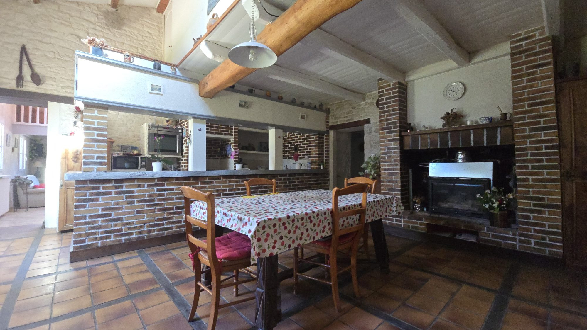 Maison à vendre à Saint-Cyr-du-Doret, 198 m²