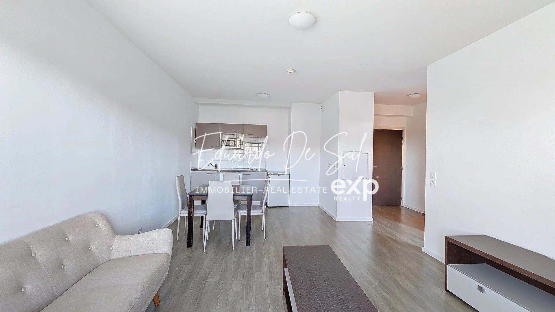2-Room Apartment SOLD LEASED (Total Rent Received: 900€/month CC) 4