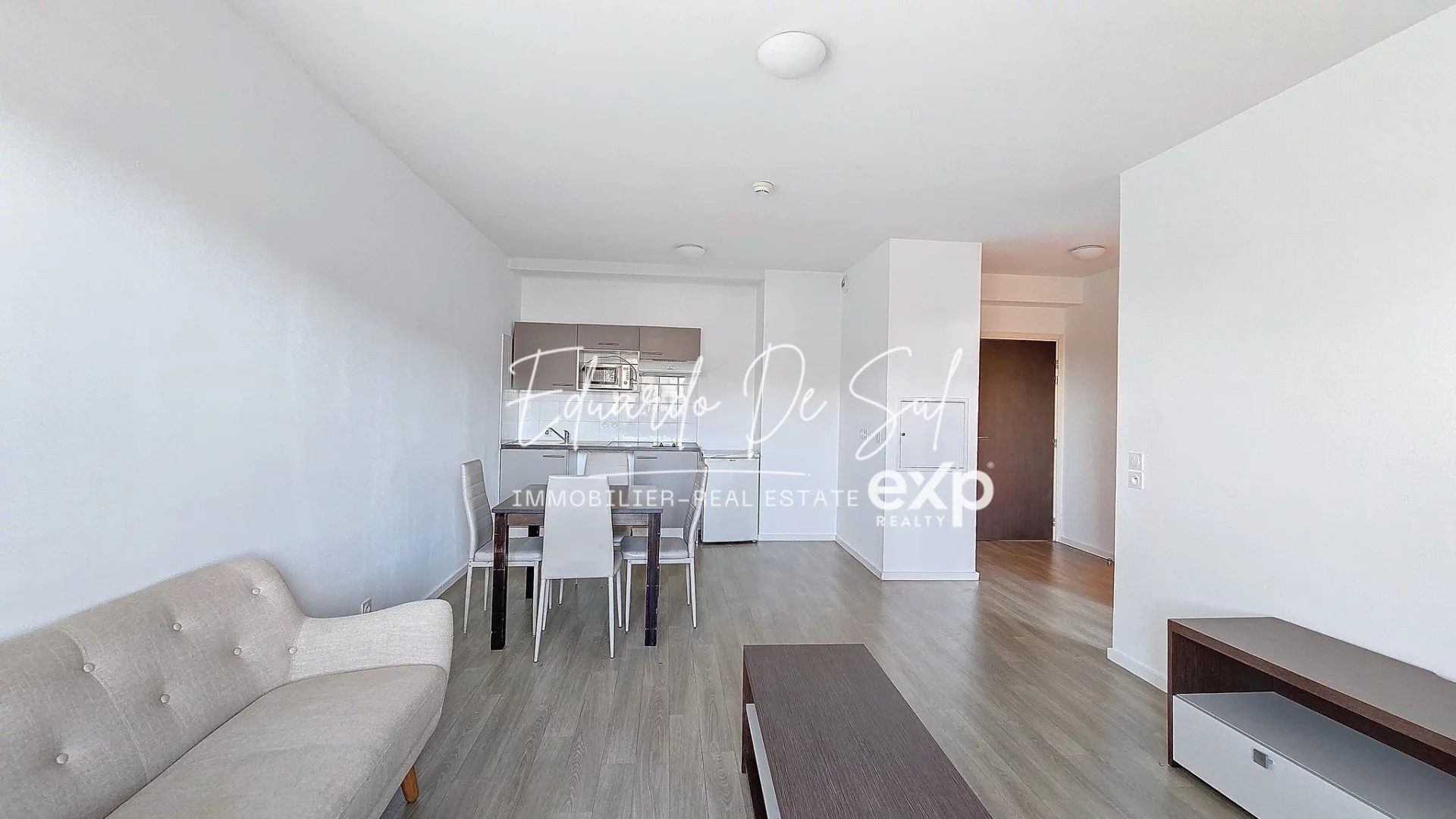 2-Room Apartment SOLD LEASED (Total Rent Received: 900€/month CC) 4