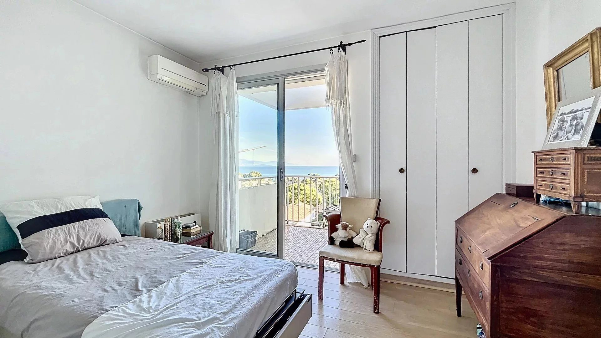 Appartement 4 pièces 127 m² · à Antibes · 127 m² · 1 365 000 €
