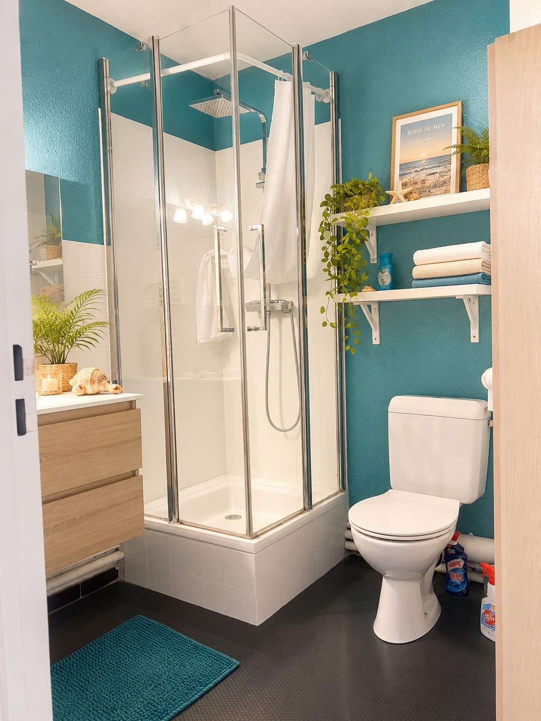 Studio with private beach access, parking, balcony and storage room 3