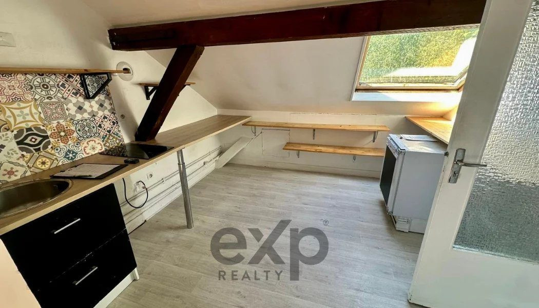 Charming 2-room bright apartment 4