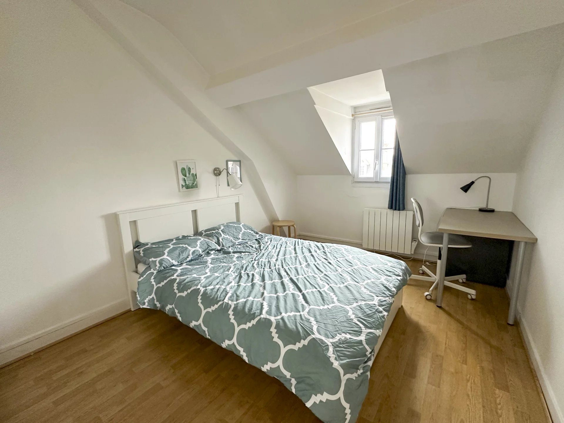 FONTAINEBLEAU - Furnished F2 bis Apartment with Strong Rental Potential 3