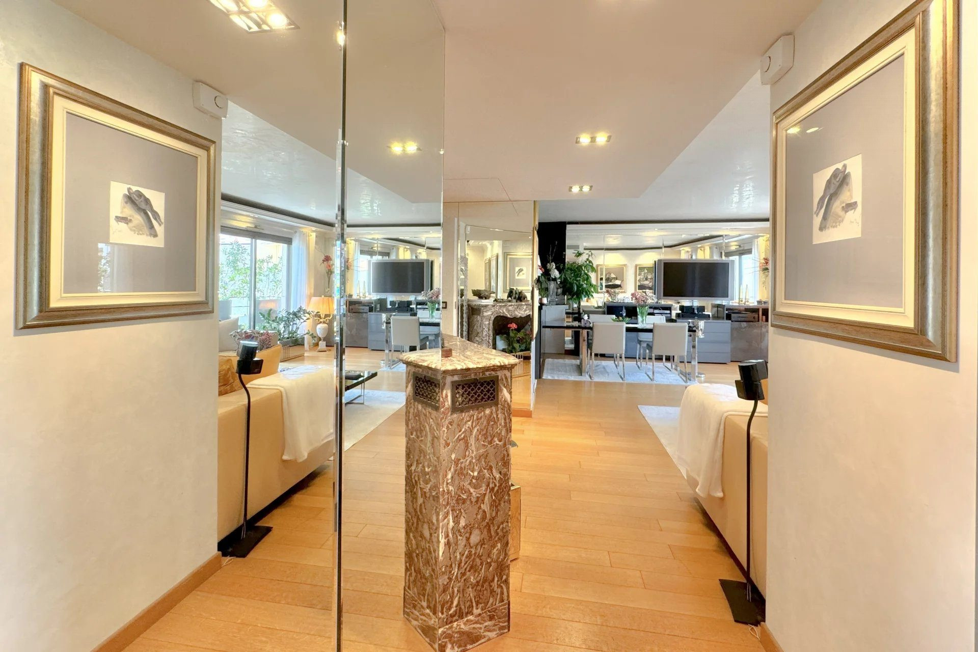 Apartment for sale in Cannes, 95 m²