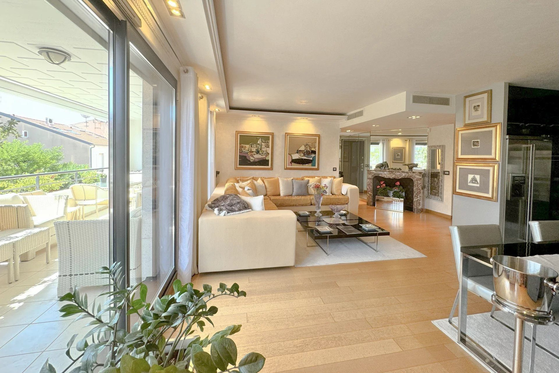 Apartment for sale in Cannes, 95 m²