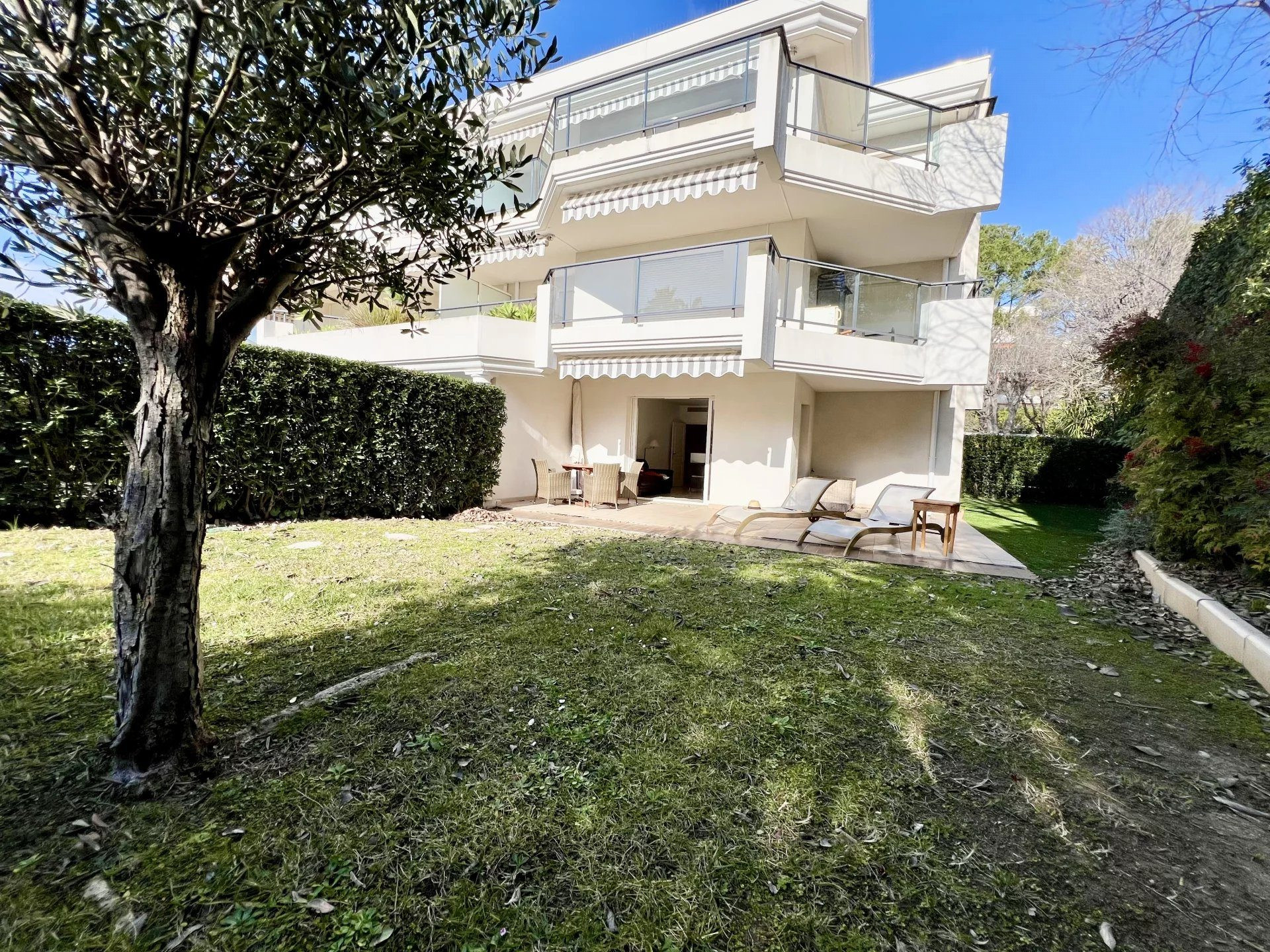 3 pièces à l'orée du Cap d'Antibes