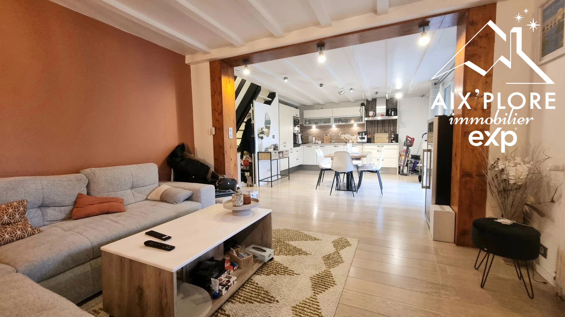 T1 bis en duplex, atypique avec 2 Chambres + cave - CHALLES-LES-EAUX