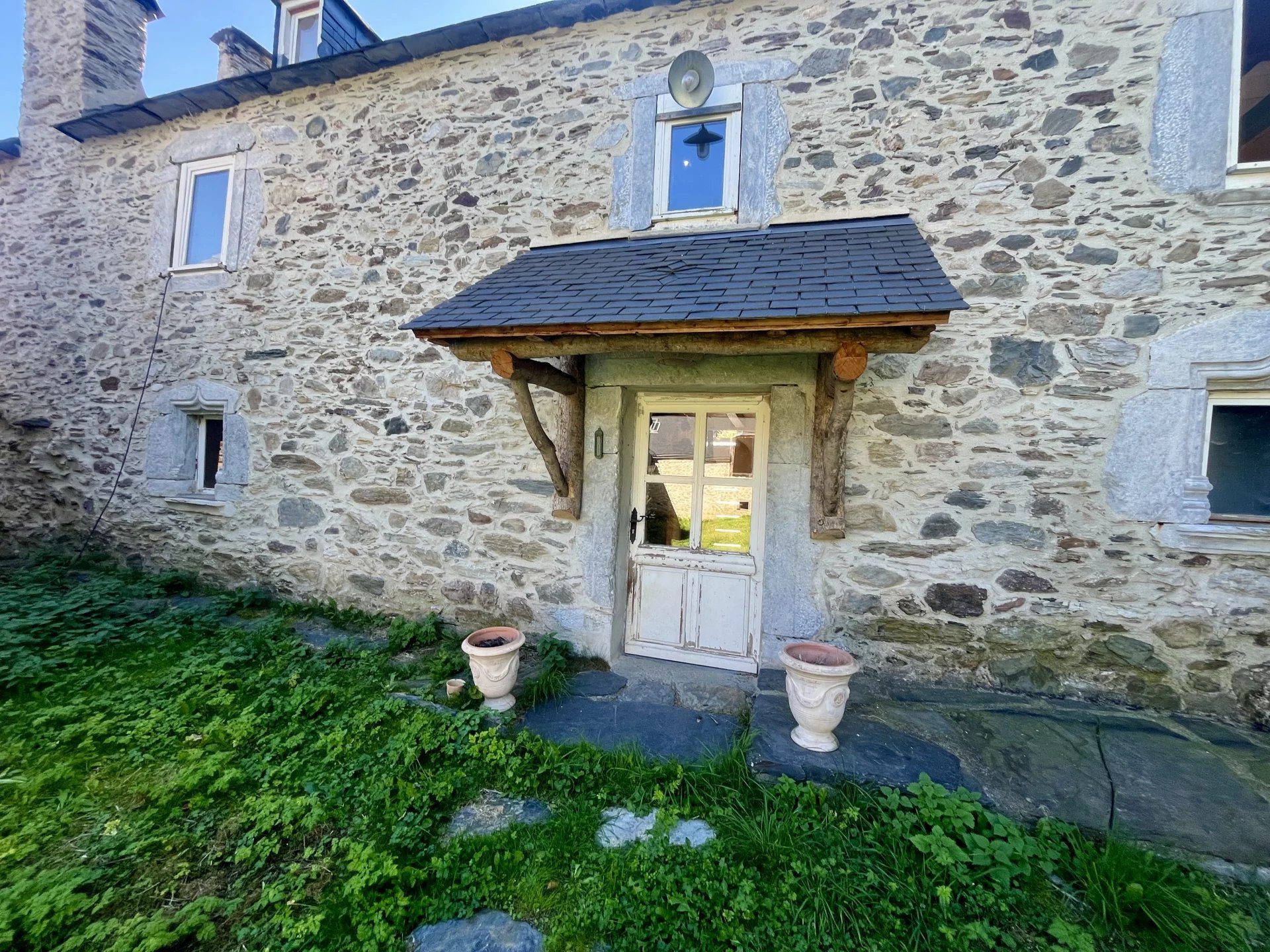 Apartment for sale in Ens, 250 m²