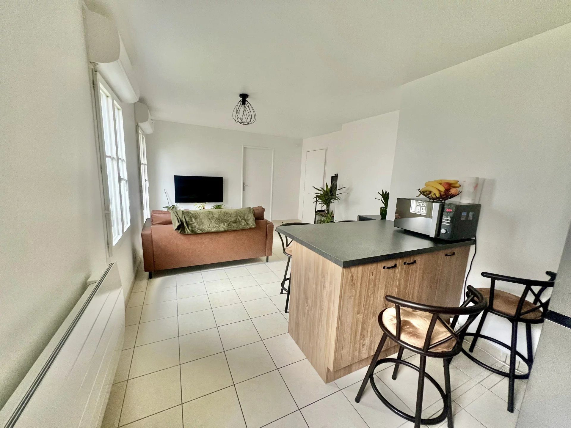 2-Room Apartment in Good Condition 3