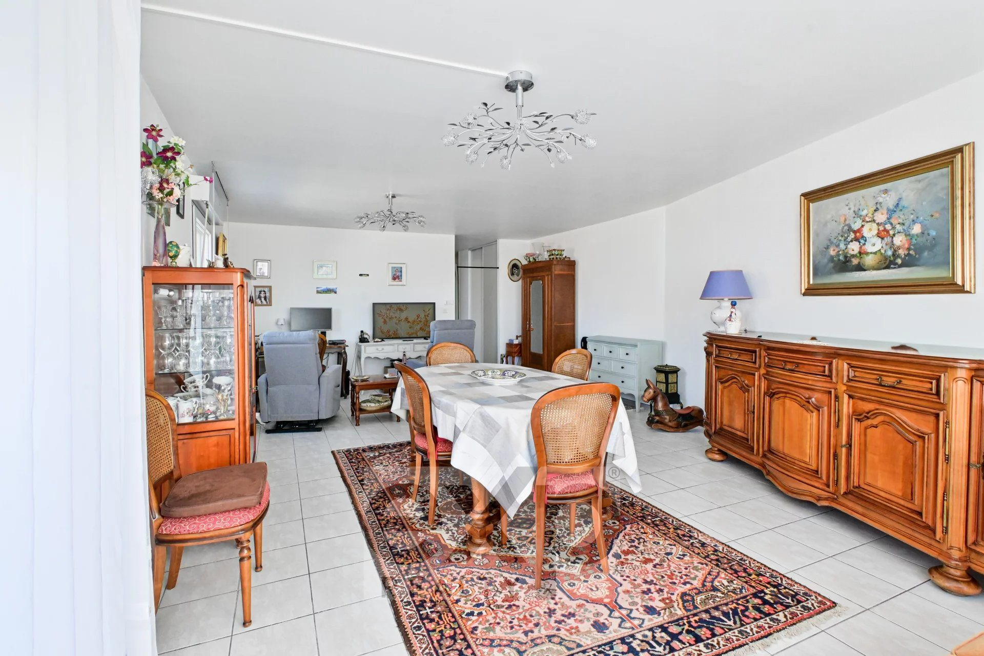 Modern apartment for sale in Royan 4