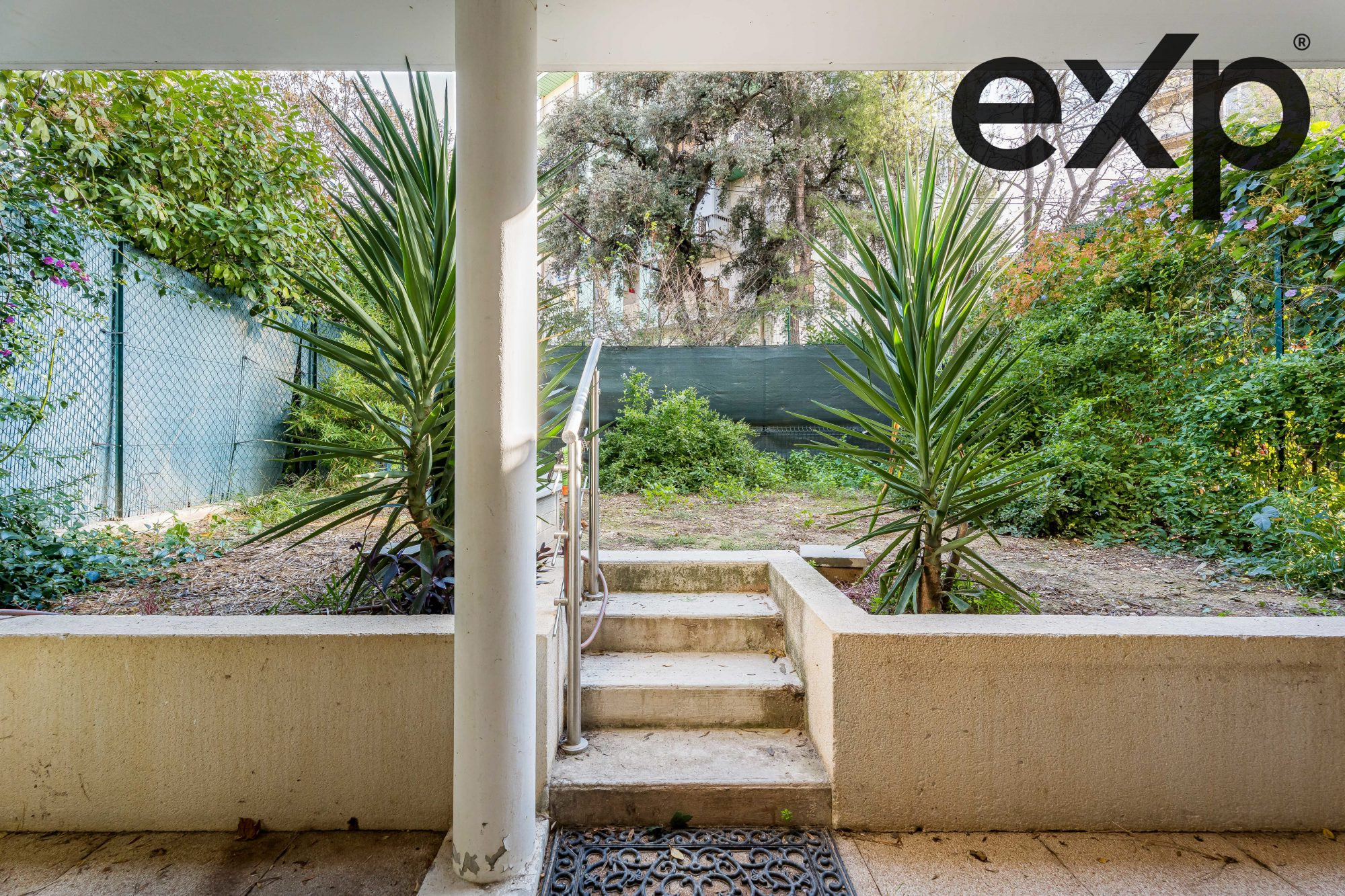 T2 avec terrasse et jardin privatif de 60m2 + Garage